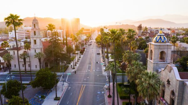 Revealed: The Pros and Cons To Living In Palm Desert, CA
