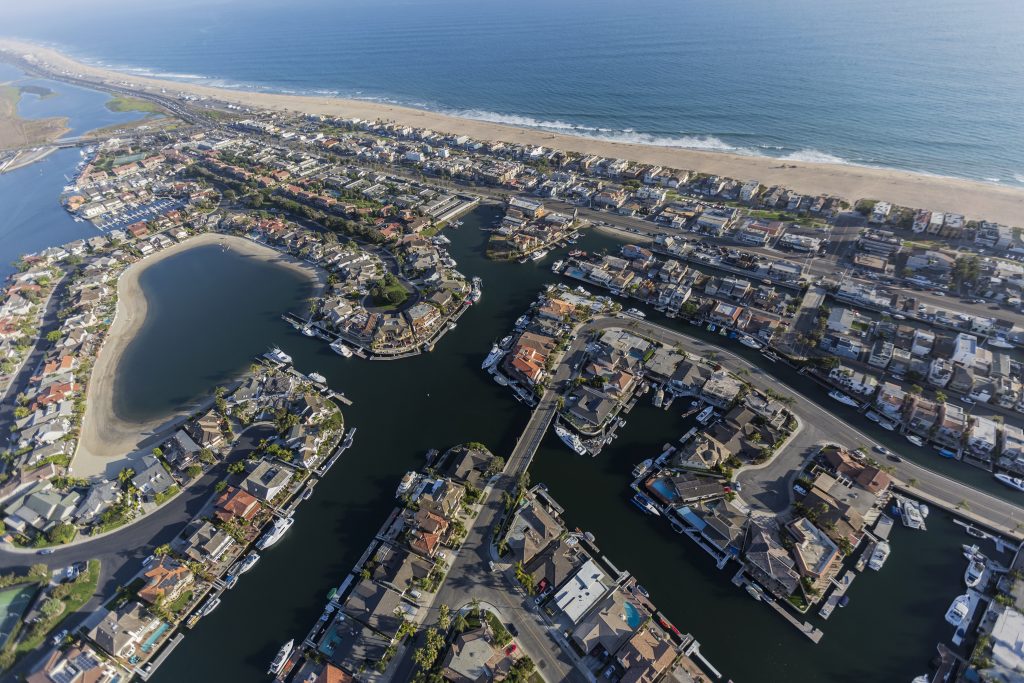 11 Pros & Cons of Living in Huntington Beach, CA